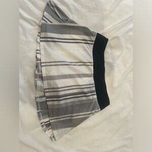 Lululemon skirt. size 4 regular